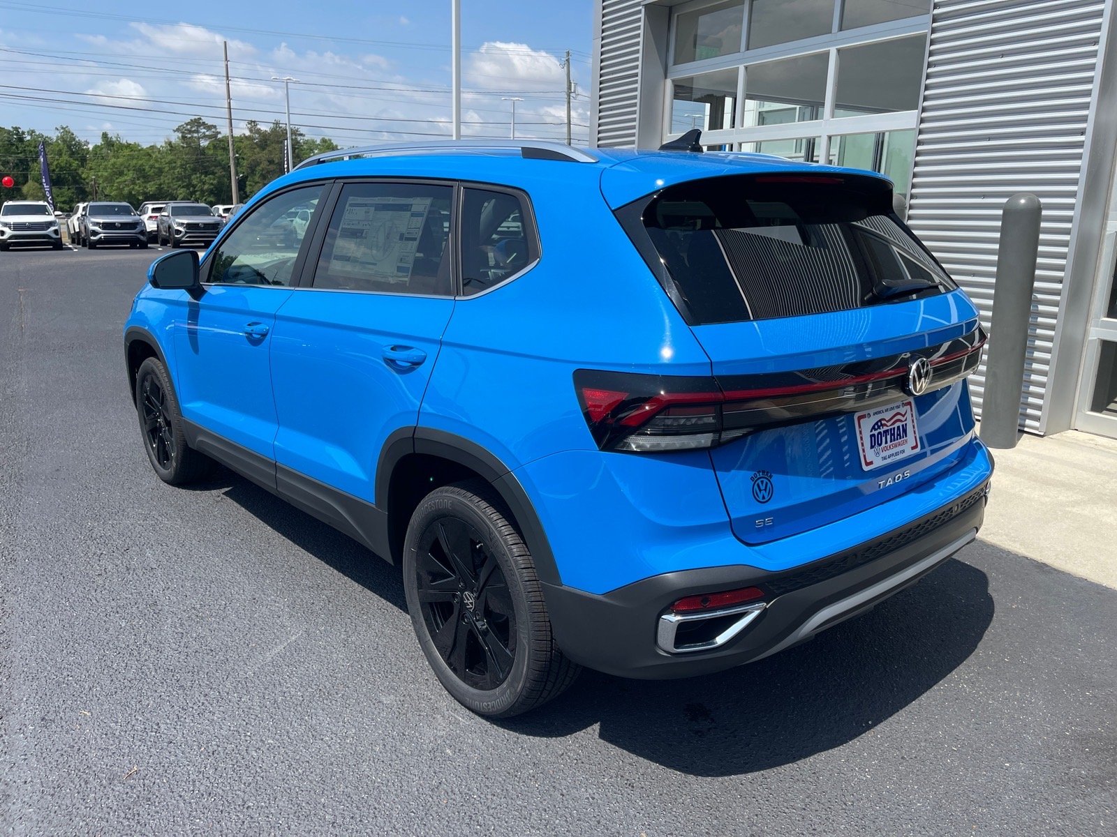 New 2026 Cornflower Blue Volkswagen SE image 12