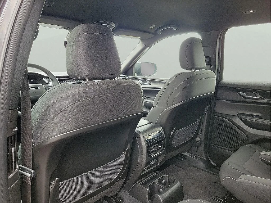 2025 Jeep Grand Cherokee L Laredo - Photo 12