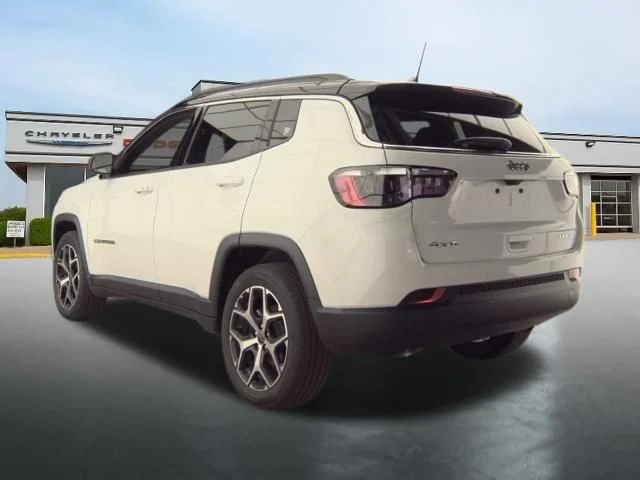 Used 2025 White Jeep Limited image 5
