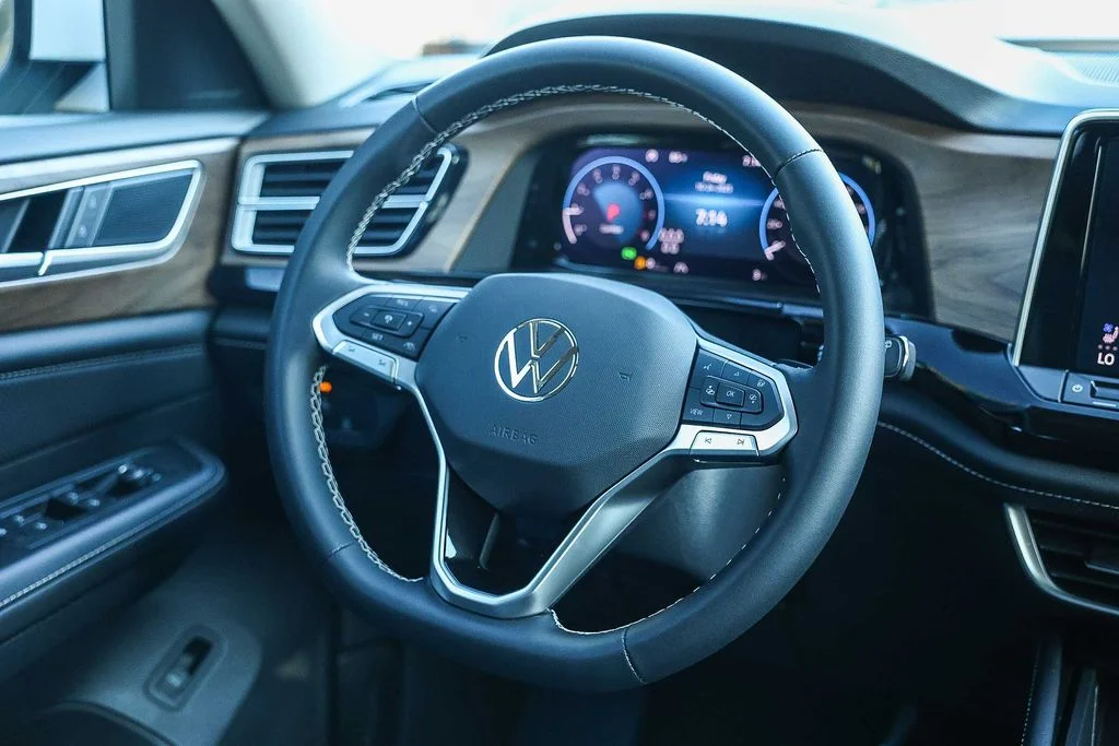 2026 Volkswagen Atlas SE w/Tech - Photo 23