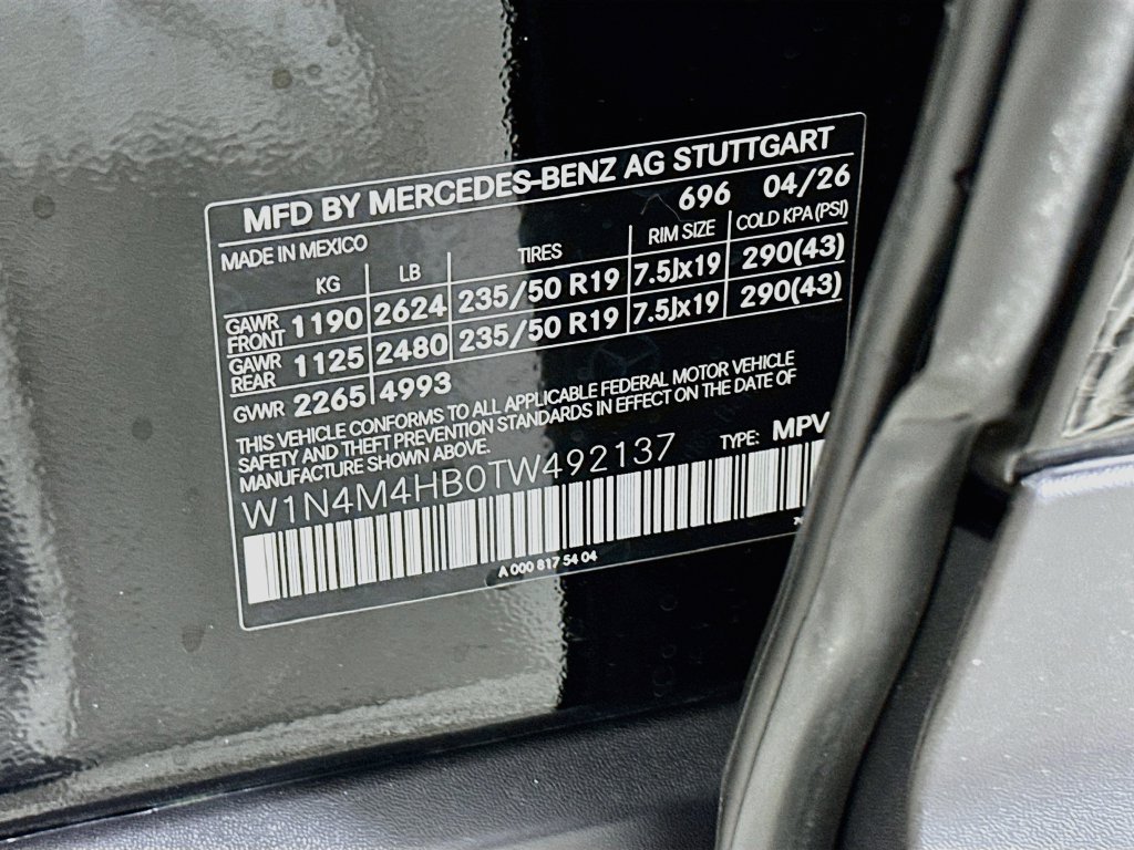 New 2026 Night Black Mercedes-Benz GLB 250 image 31