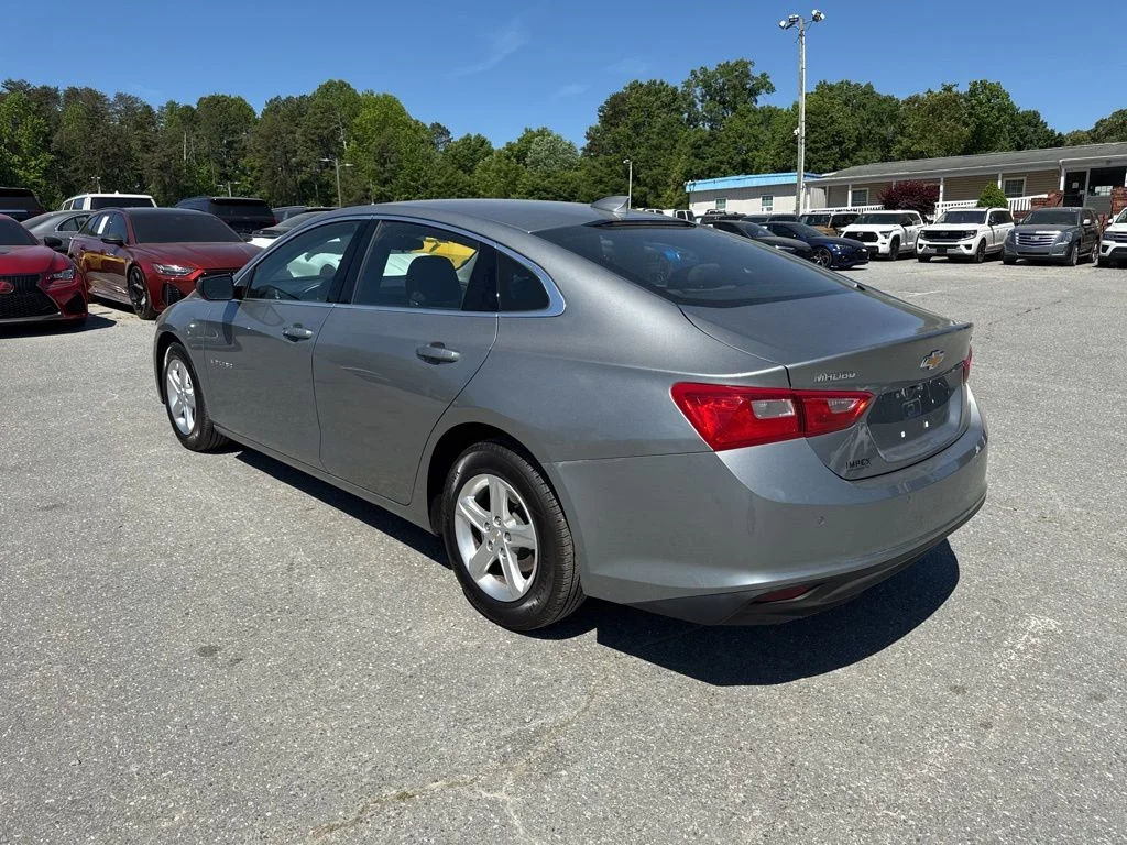Used 2024 Gray Chevrolet LT image 3
