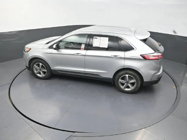 Used 2019 Silver Ford SEL image 15