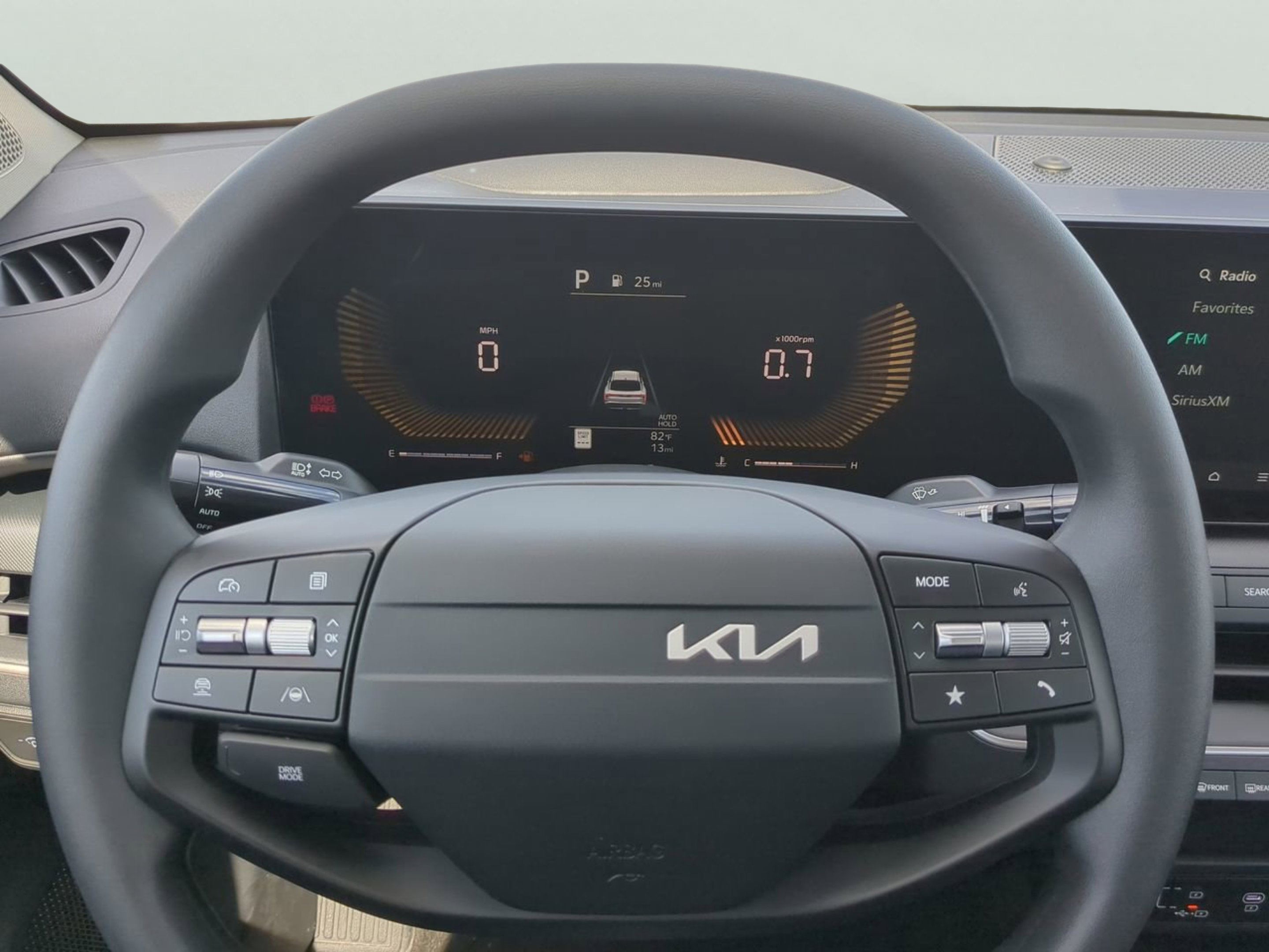 New 2026 Snow White Pearl Kia LXS image 23