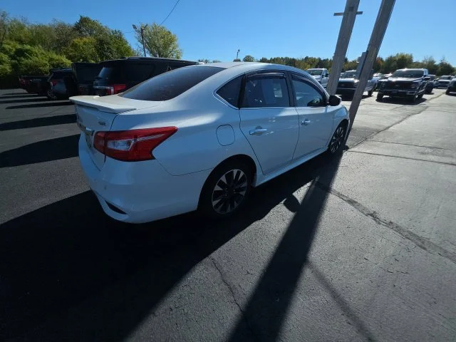 Used 2017 White Nissan SR image 6