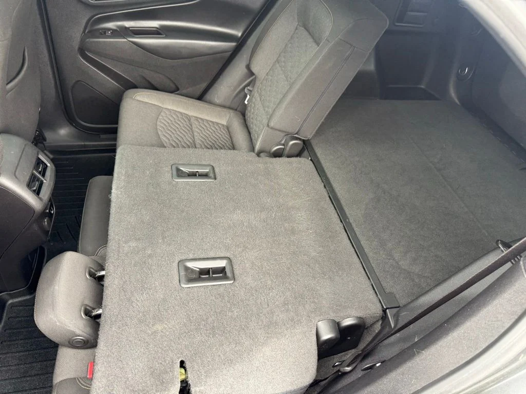 Used 2018 Gray Chevrolet LT image 31