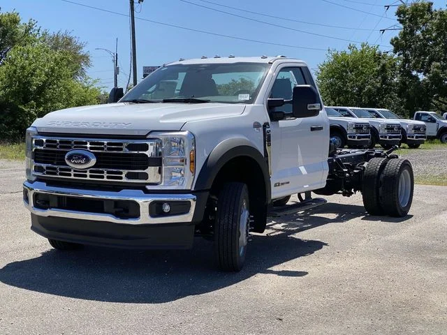New 2025 Oxford White Ford F-550® XL image 11