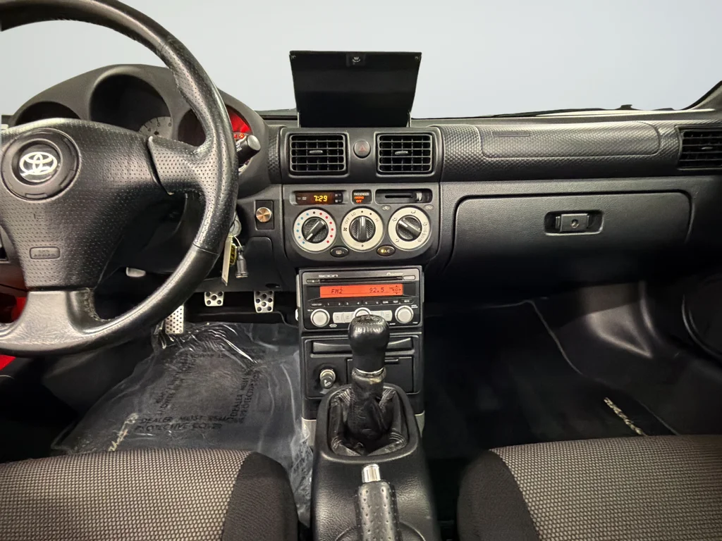 Used 2000 Red Toyota Base image 35