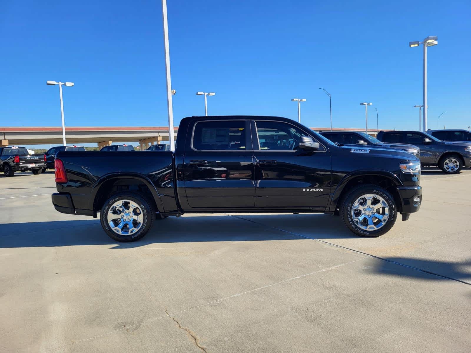 New 2026 Diamond Black Crystal Pearl-Coat Exterior Paint RAM Lone Star image 6