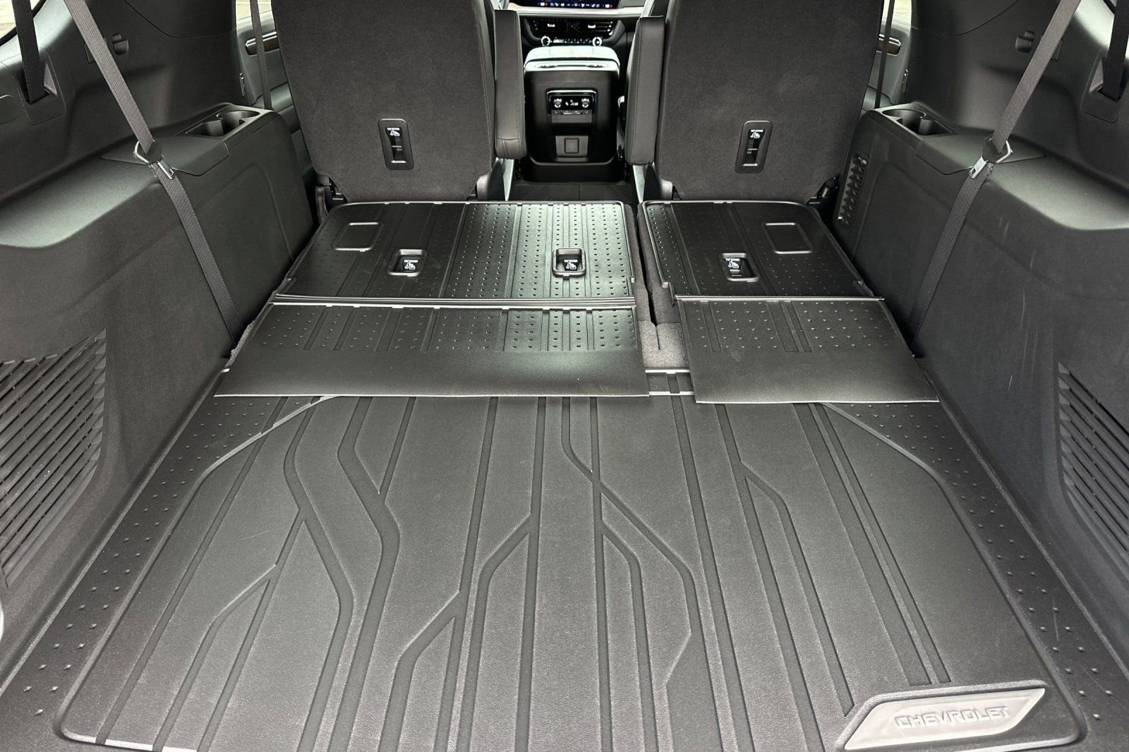 2026 Chevrolet Suburban High Country - Photo 16