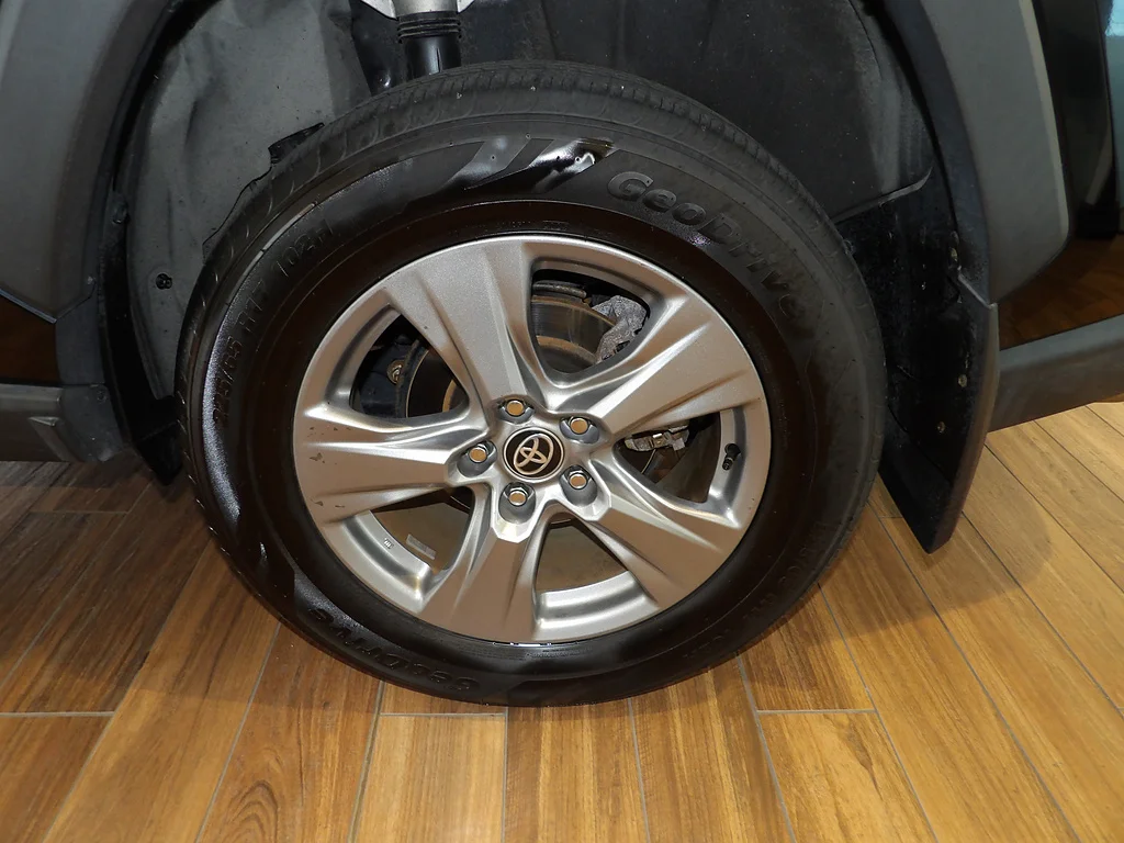 Used 2023 Midnight Black Metallic Toyota XLE image 9