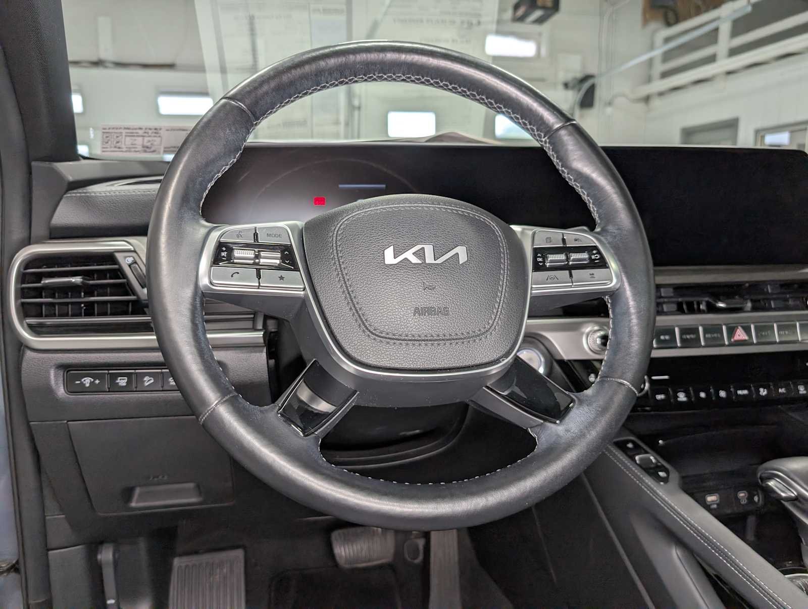 Used 2023 Everlasting Silver Kia EX X-Line image 40
