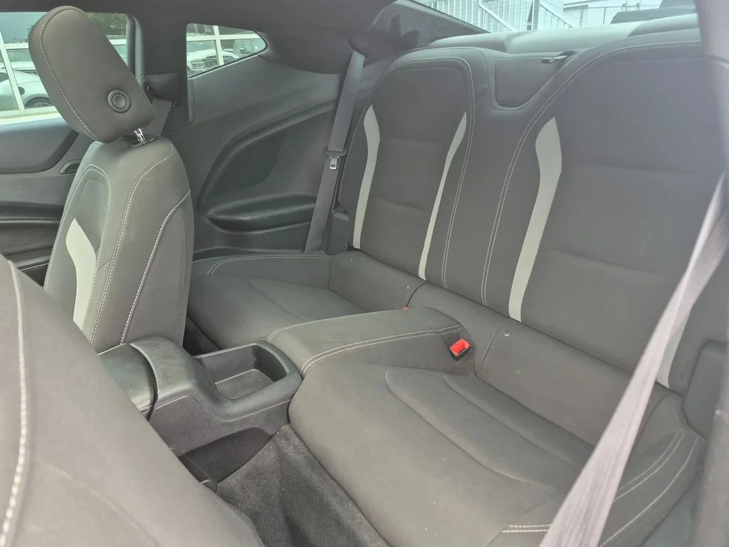 Used 2018 Silver Chevrolet 1LT image 13