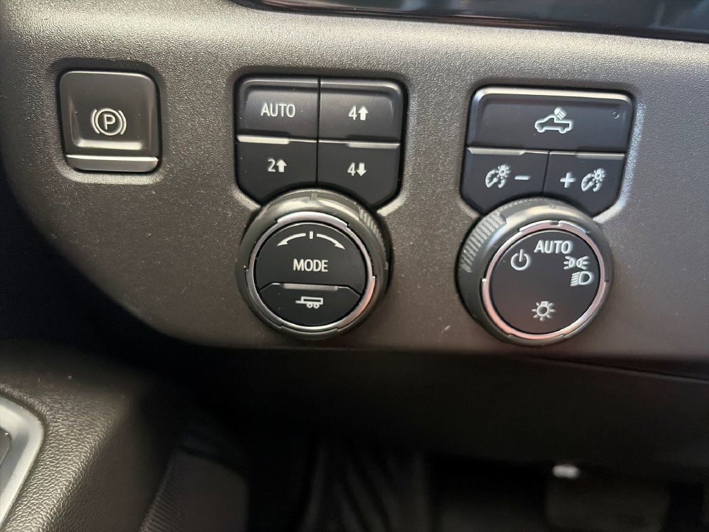2022 Chevrolet Silverado 1500 LT - Photo 18