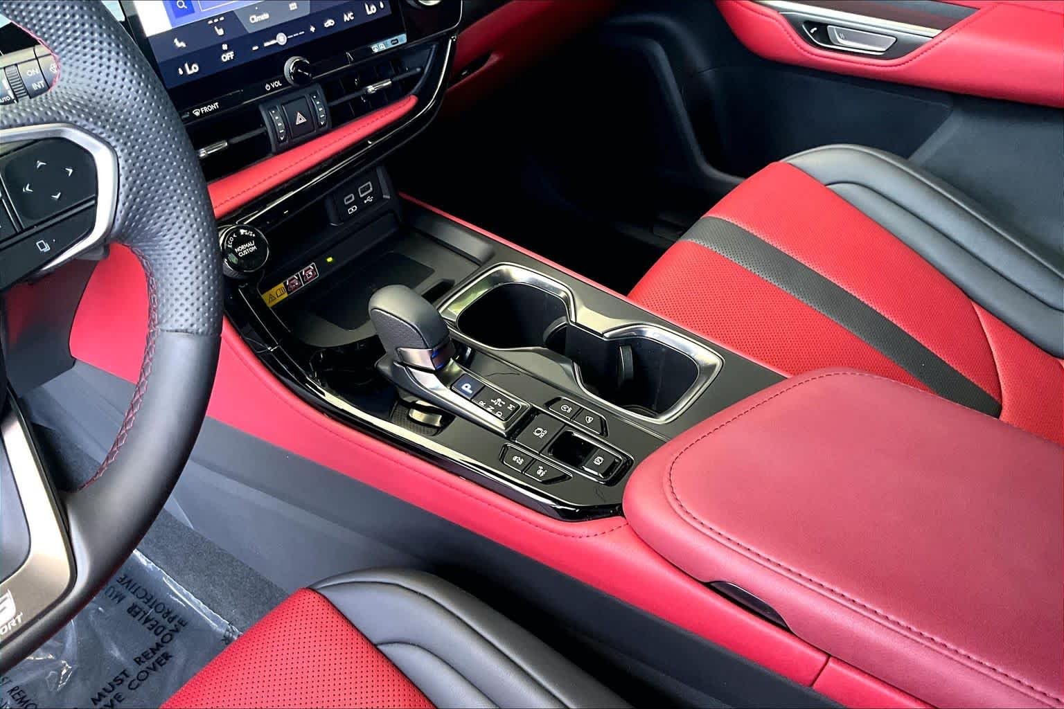 Used 2024 Atomic Silver Lexus F SPORT Handling image 15