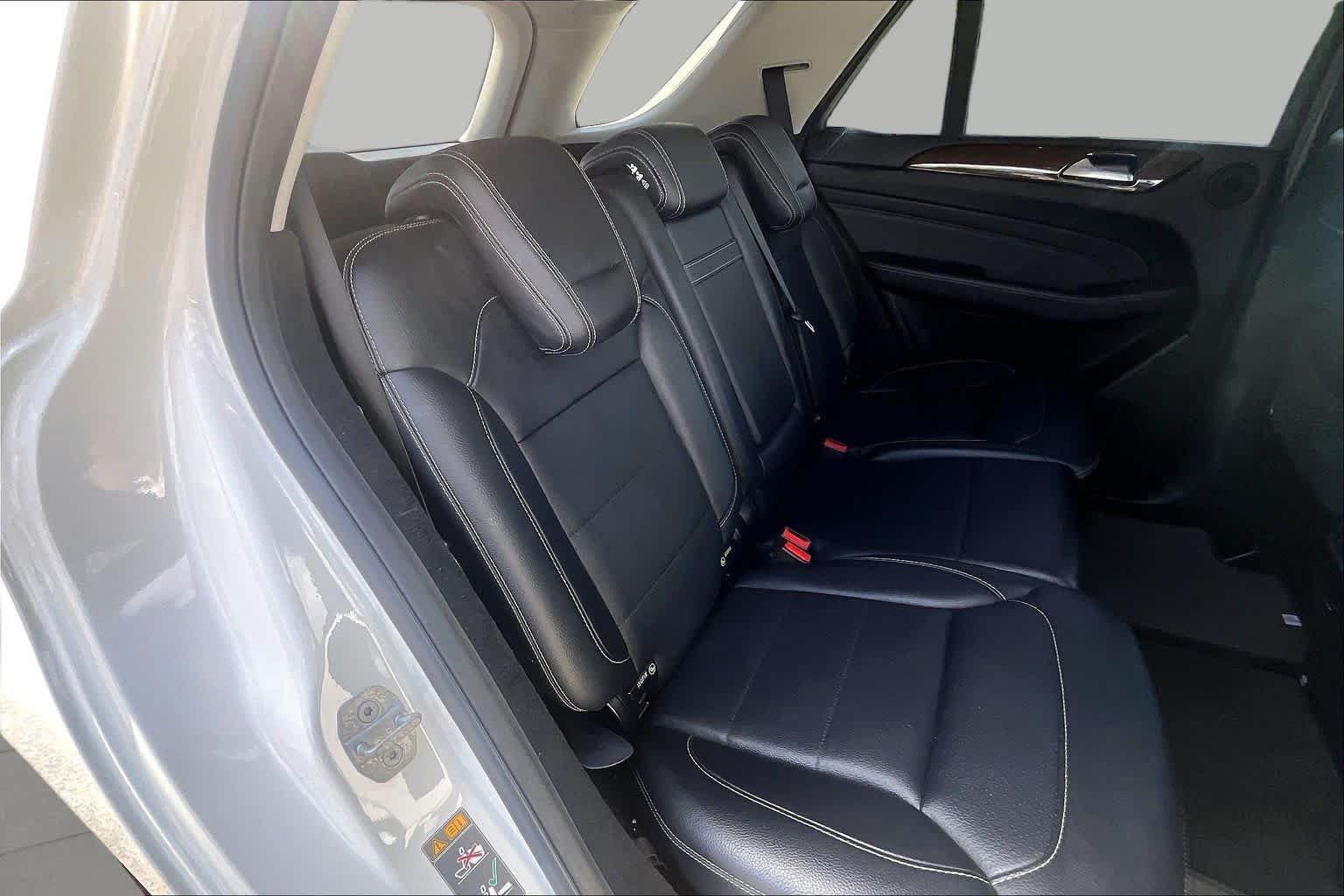 Used 2014 Polar White Mercedes-Benz ML 350 image 34