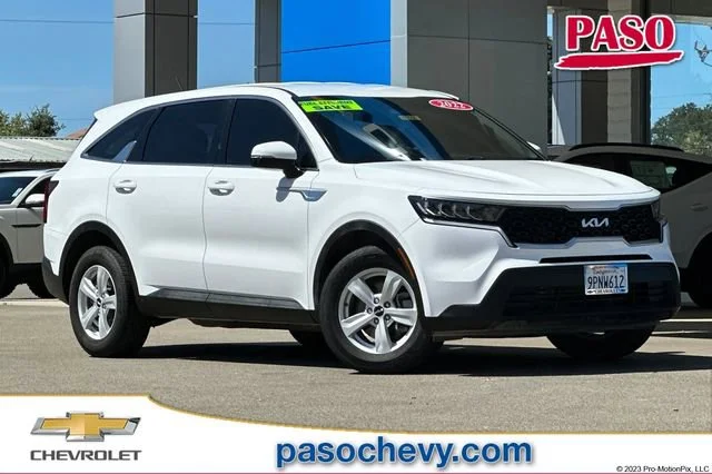 2022 Kia Sorento LX