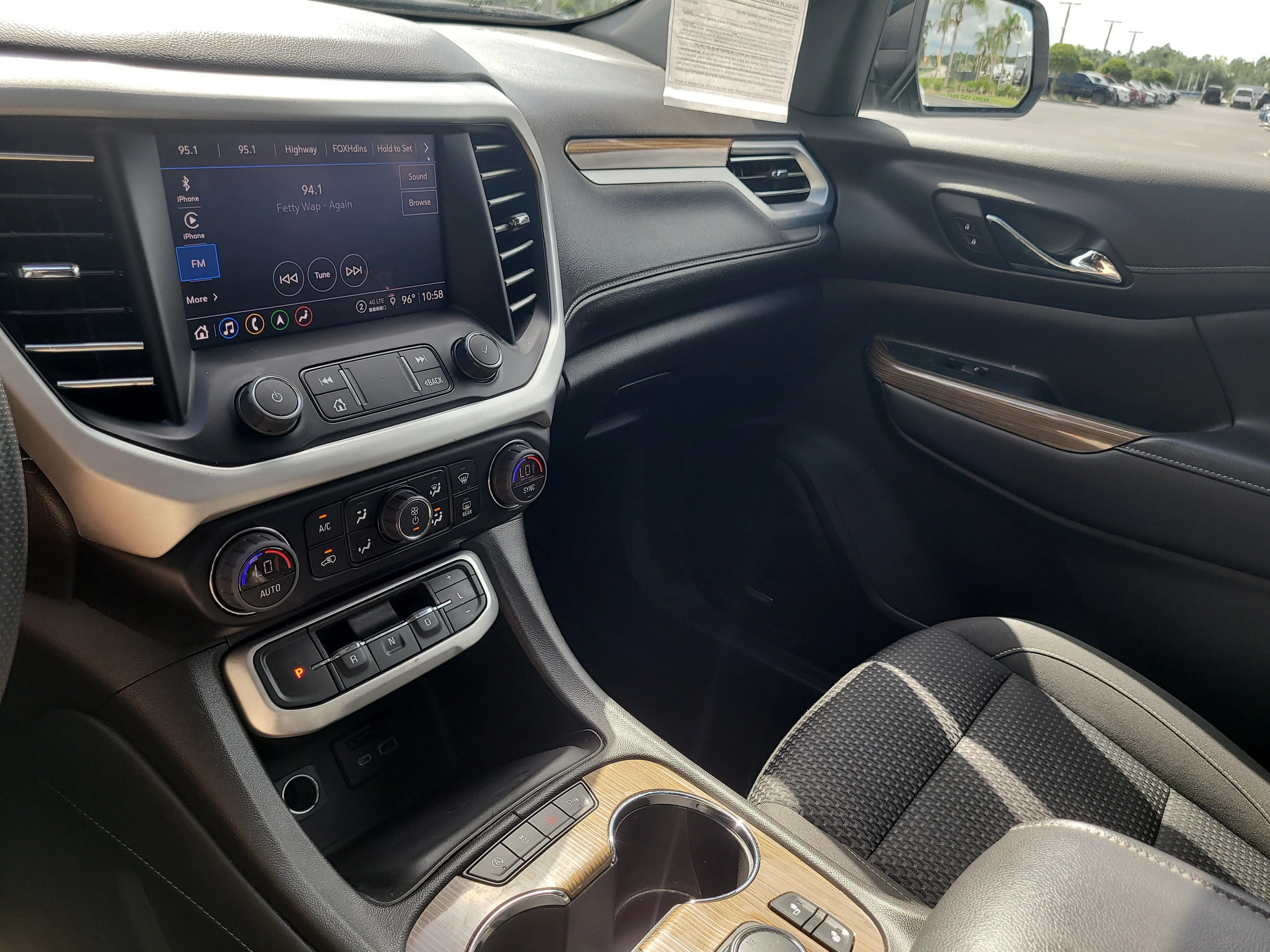 Used 2023 Summit White GMC SLE image 21