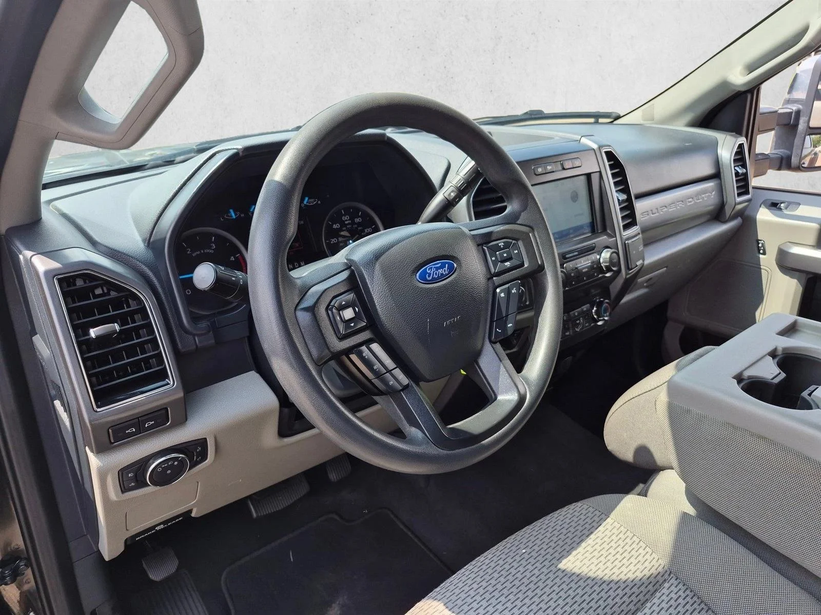 Certified Used 2022 Agate Black Metallic Ford XLT image 14