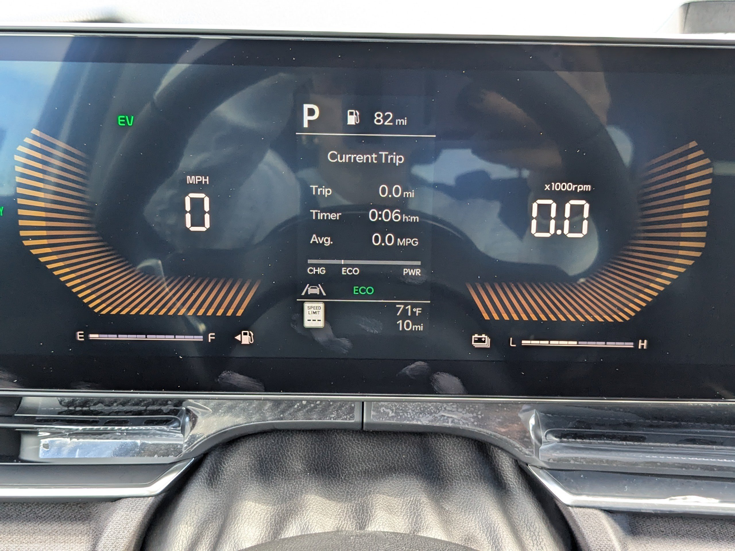New 2026 Snow White Pearl Kia EX image 36