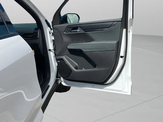 2026 GMC Acadia AT4 - Photo 24