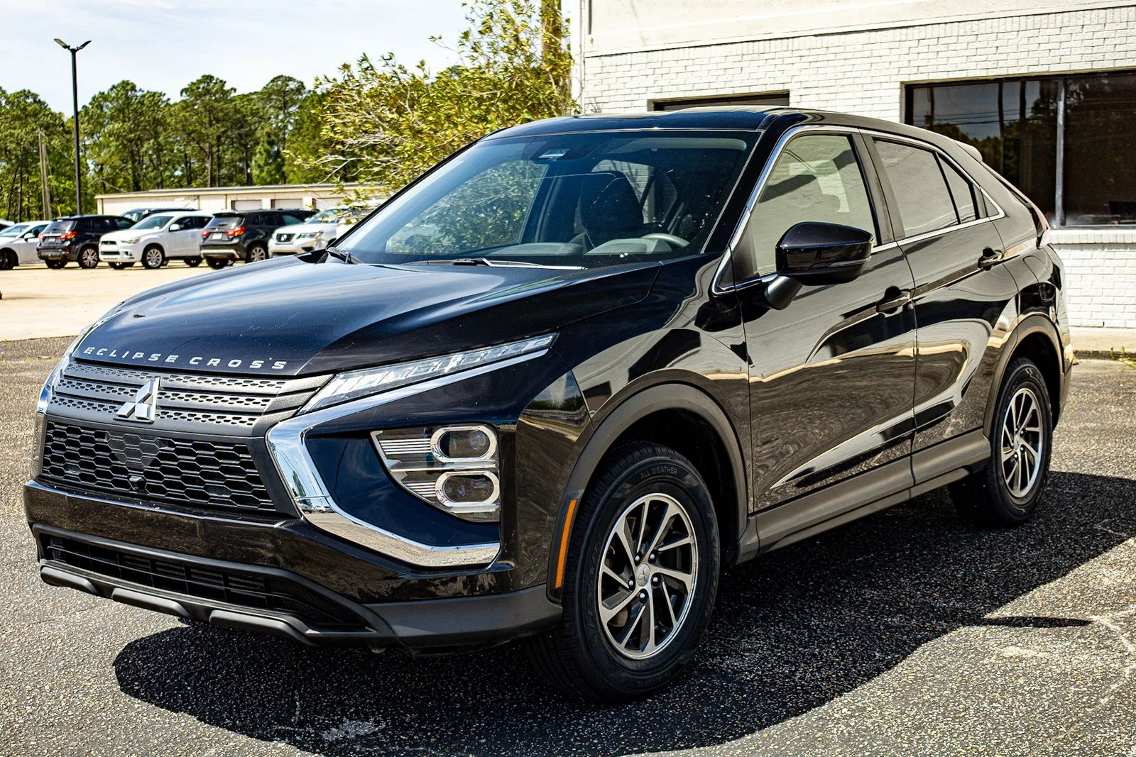2023 Mitsubishi Eclipse Cross ES S-AWC's photo