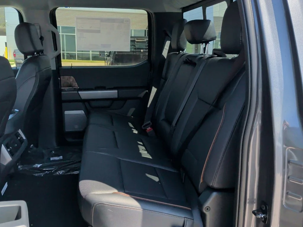 New 2027 Carbonized Gray Metallic Ford F-250® Lariat® image 37