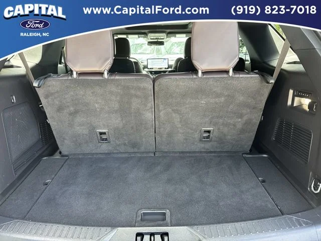 Used 2025 Gray Ford Platinum image 16