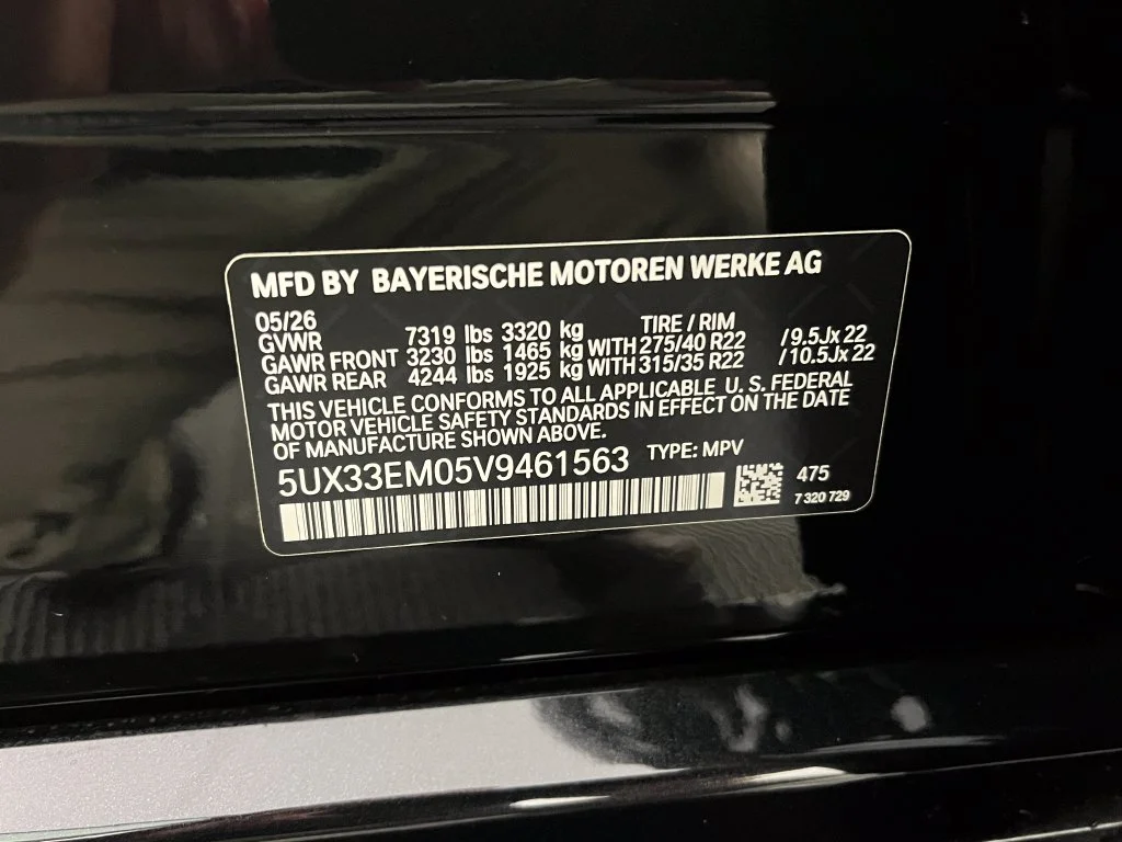 Certified Used 2027 Black Sapphire Metallic BMW M60i image 31
