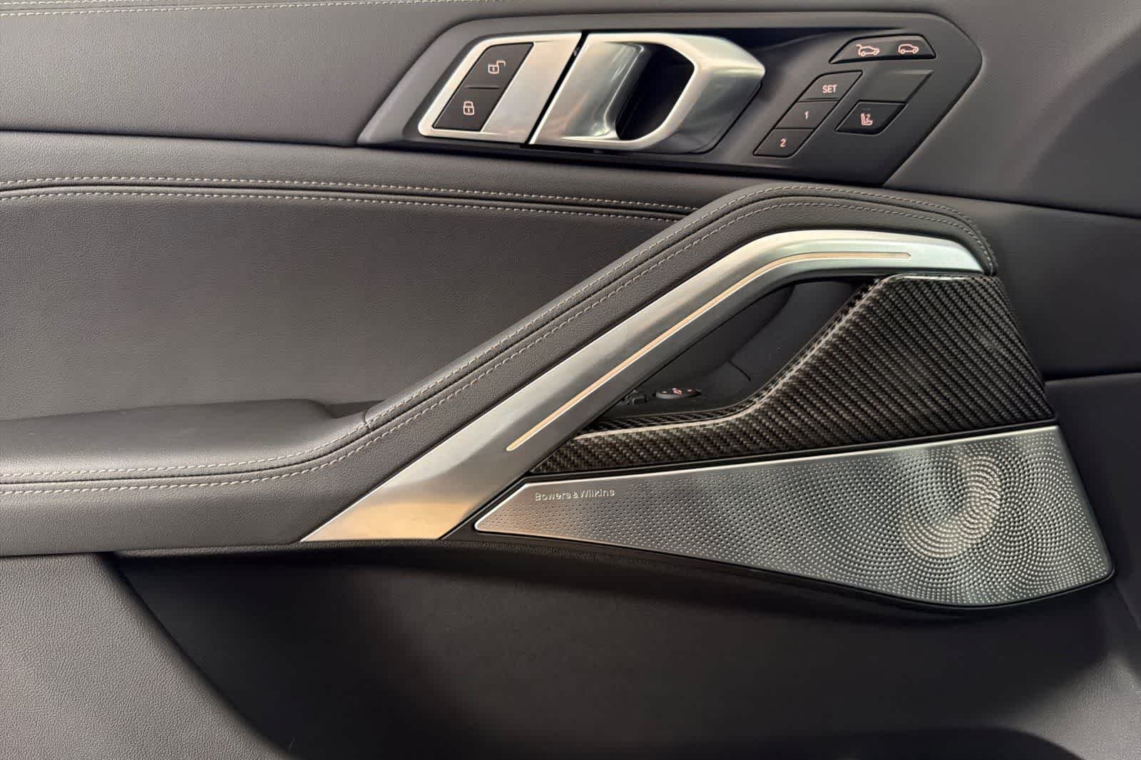 New 2026 Black Sapphire Metallic BMW M60i image 12