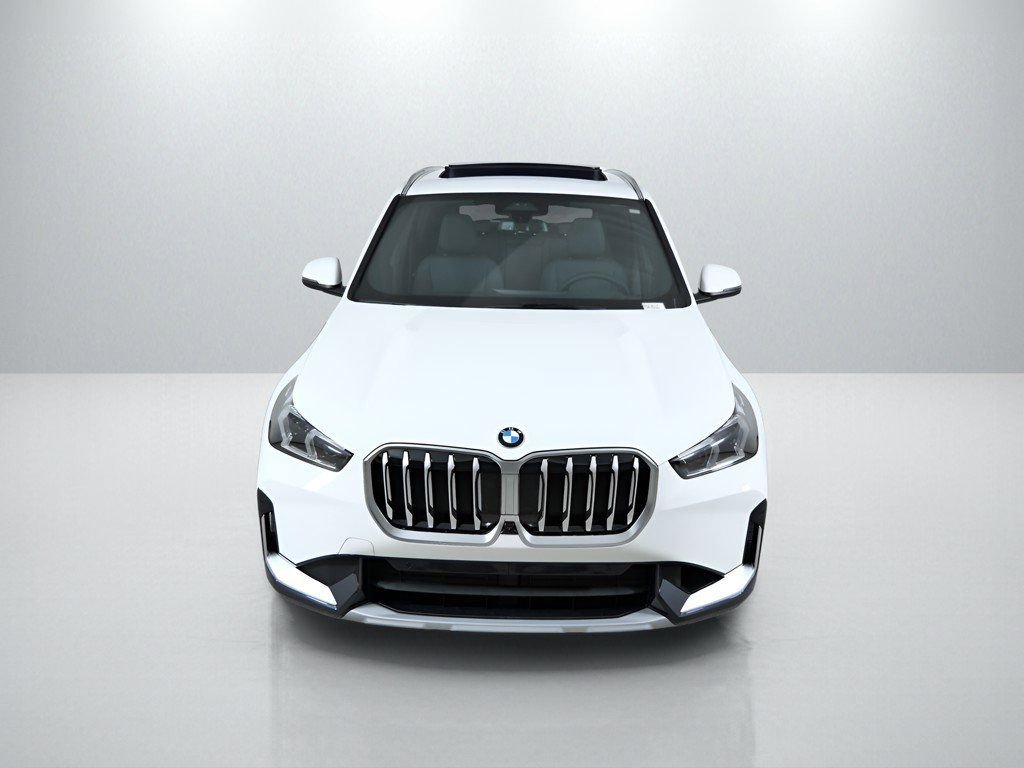 Used 2026 Alpine White BMW xDrive28i image 17