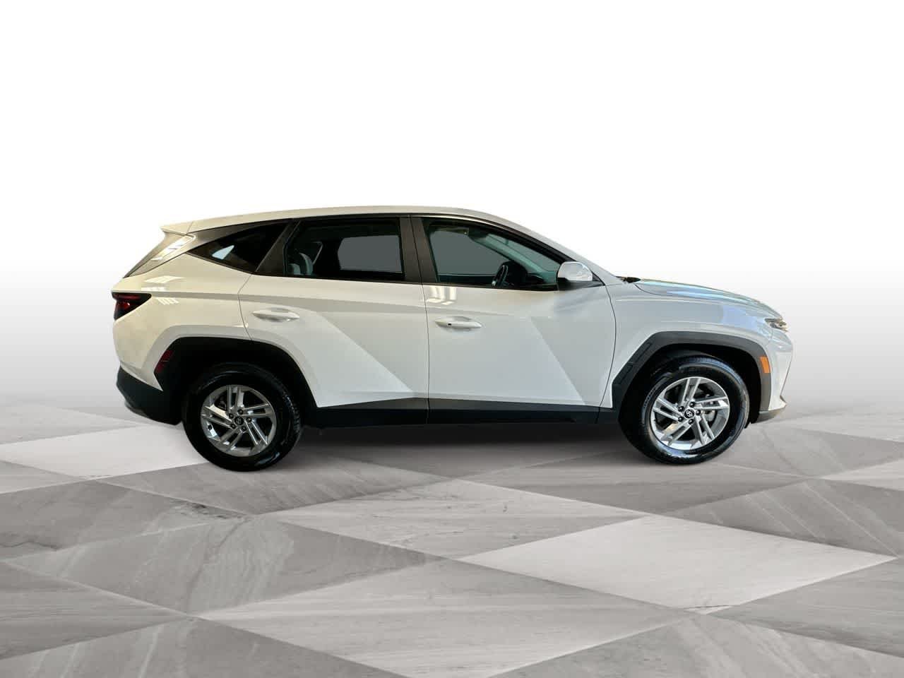 2026 Hyundai Tucson SE - Photo 9
