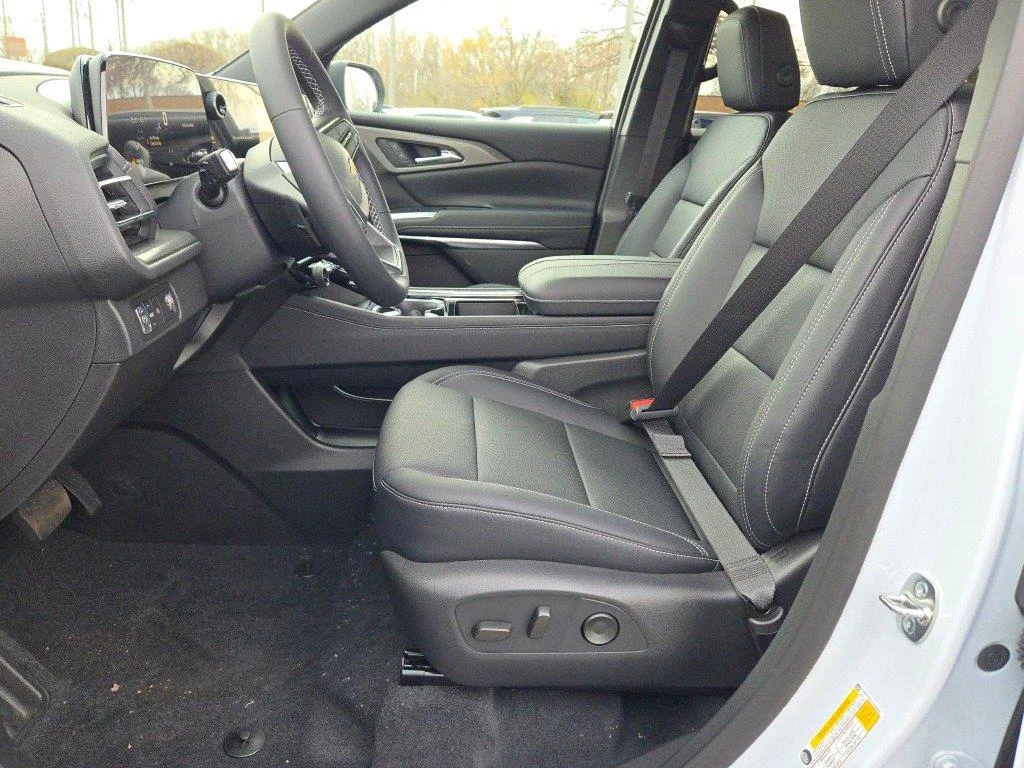 2026 Chevrolet Traverse LT - Photo 24
