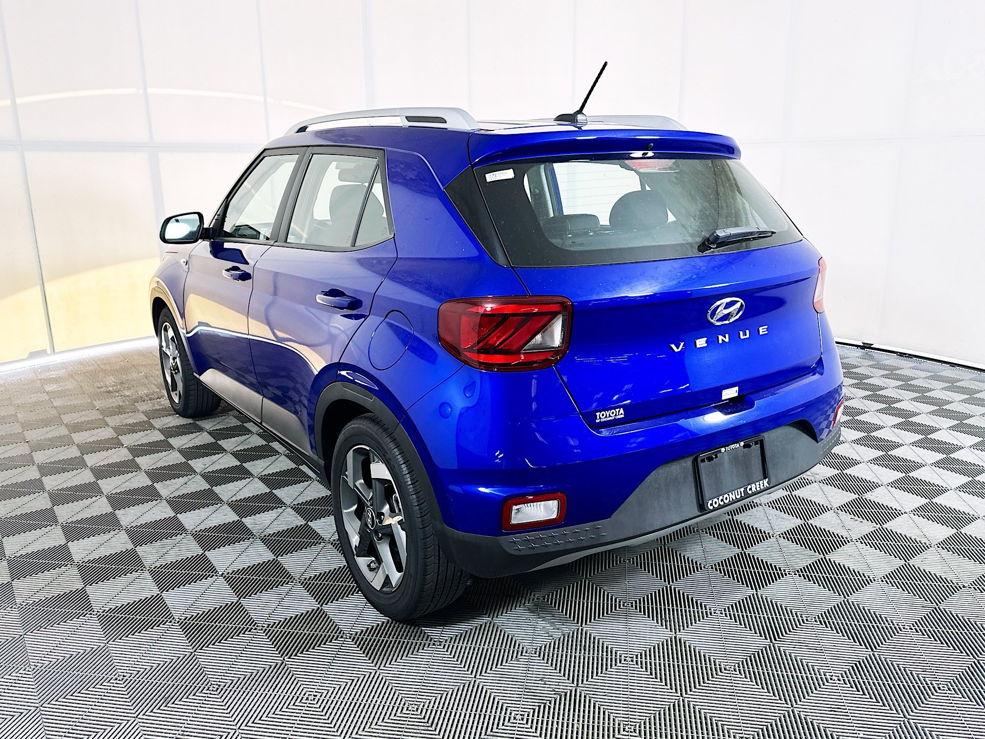 Used 2025 Intense Blue Hyundai SEL image 5