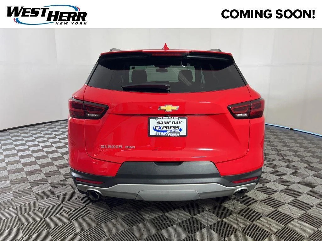 Used 2023 Red Chevrolet LT image 27