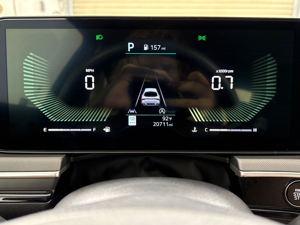 2025 Kia K5 LXS - Photo 15