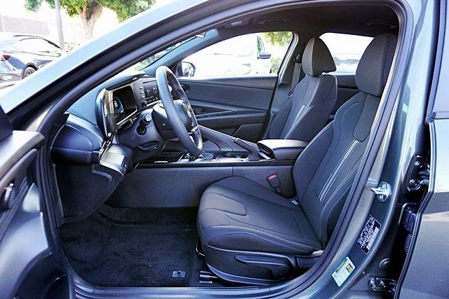 Used 2026 Gray Hyundai SEL Sport image 12