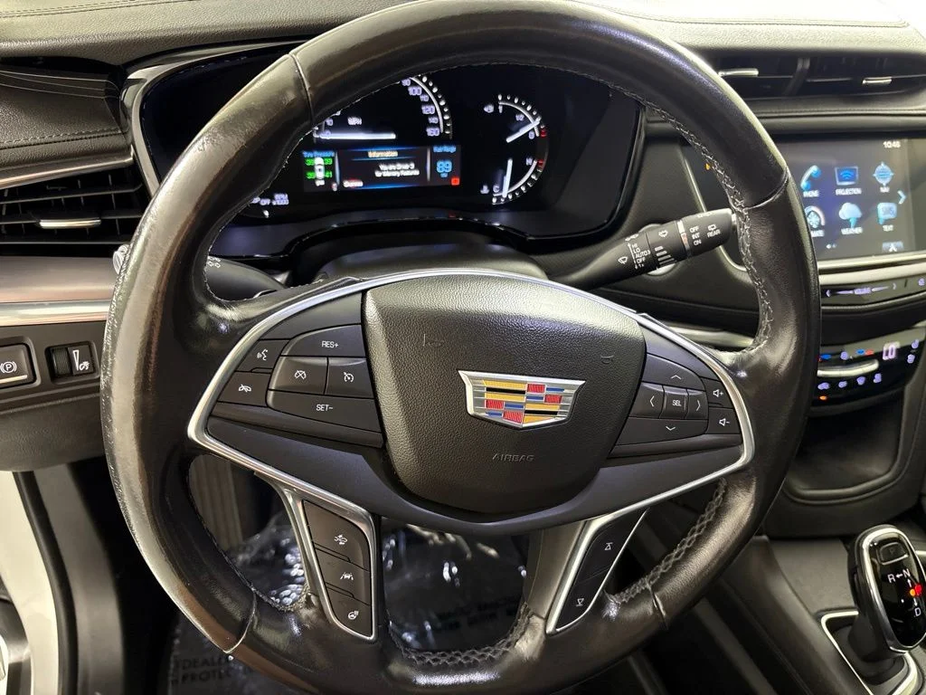 Used 2018 Silver Cadillac Premium Luxury image 36
