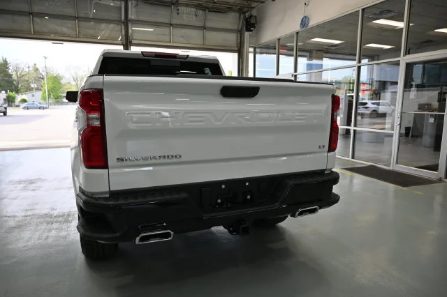 2026 Chevrolet Silverado 1500 LT Trail Boss - Photo 6