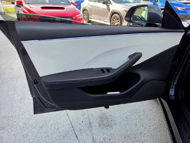 Used 2025 Black Tesla Long Range image 28