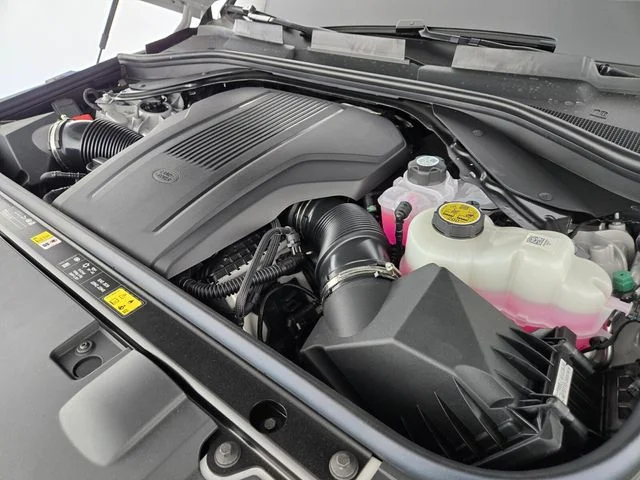 New 2026 Borasco Grey Land Rover Dynamic SE image 19