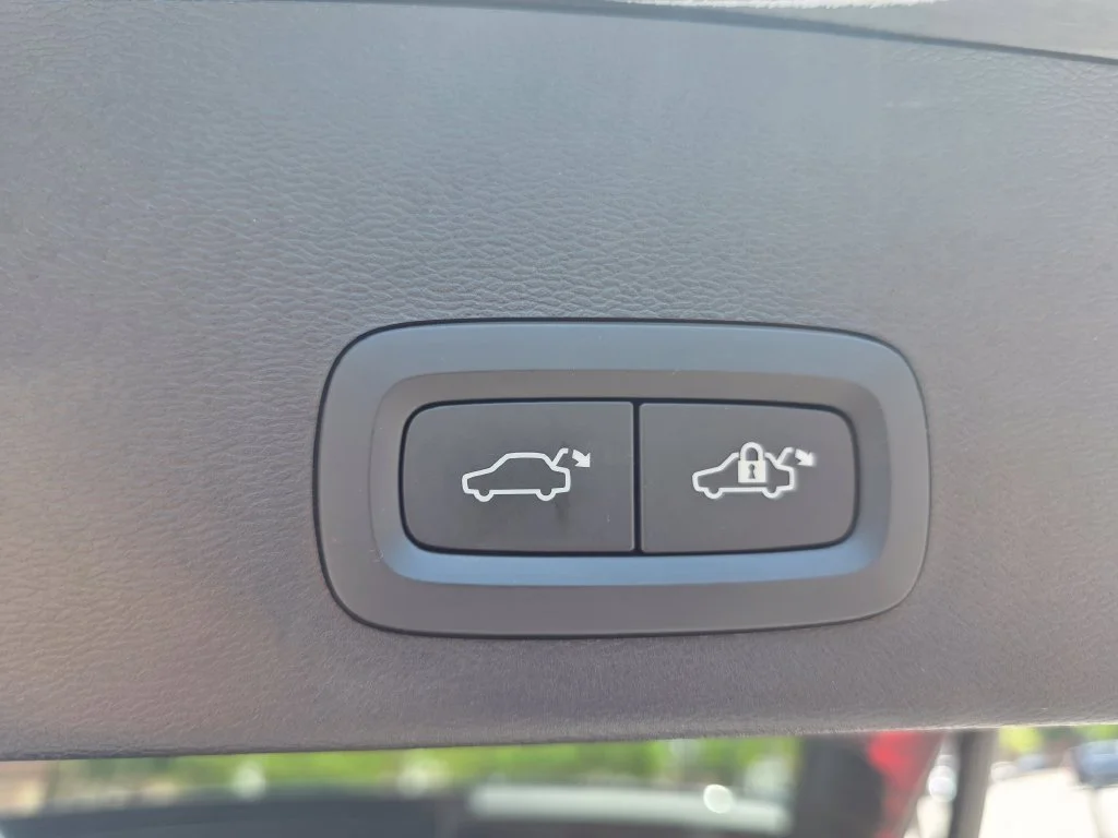 Used 2026  Volvo Plus image 31