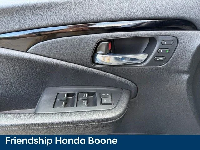 Used 2021 Blue Honda Touring image 16
