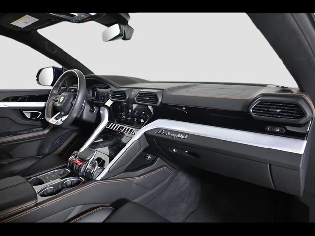 Used 2020 Blue Lamborghini Base image 15
