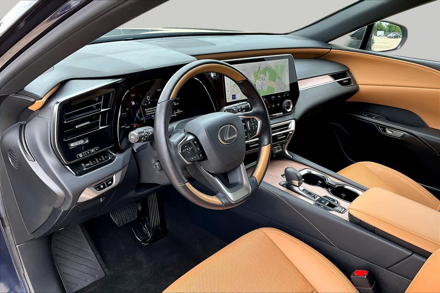 Used 2025 Nightfall Mica Lexus Premium image 18