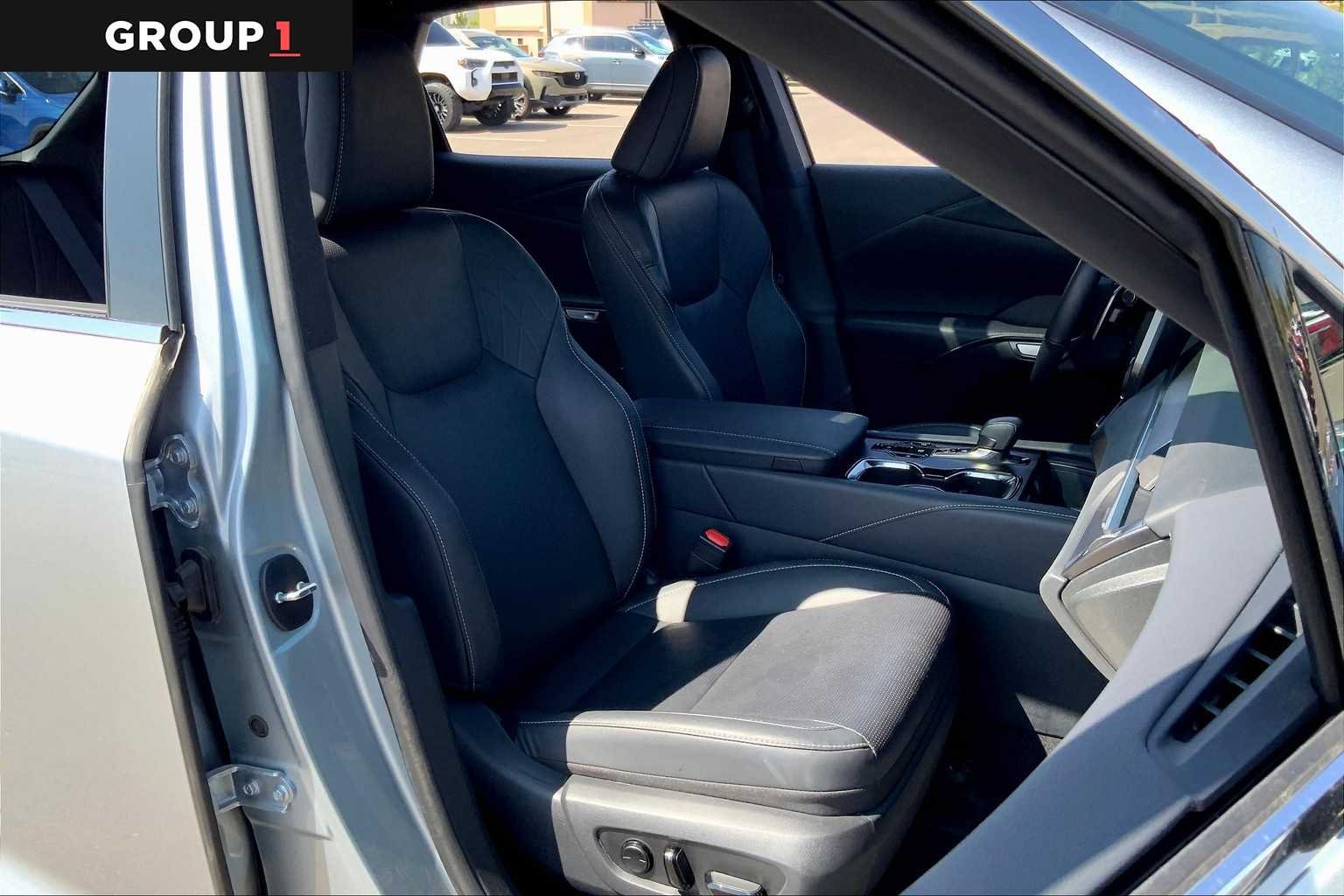 Certified Used 2024 Iridium Lexus Premium Plus image 9