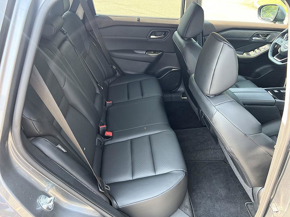 Certified Used 2023 Gun Metallic Nissan SV image 16