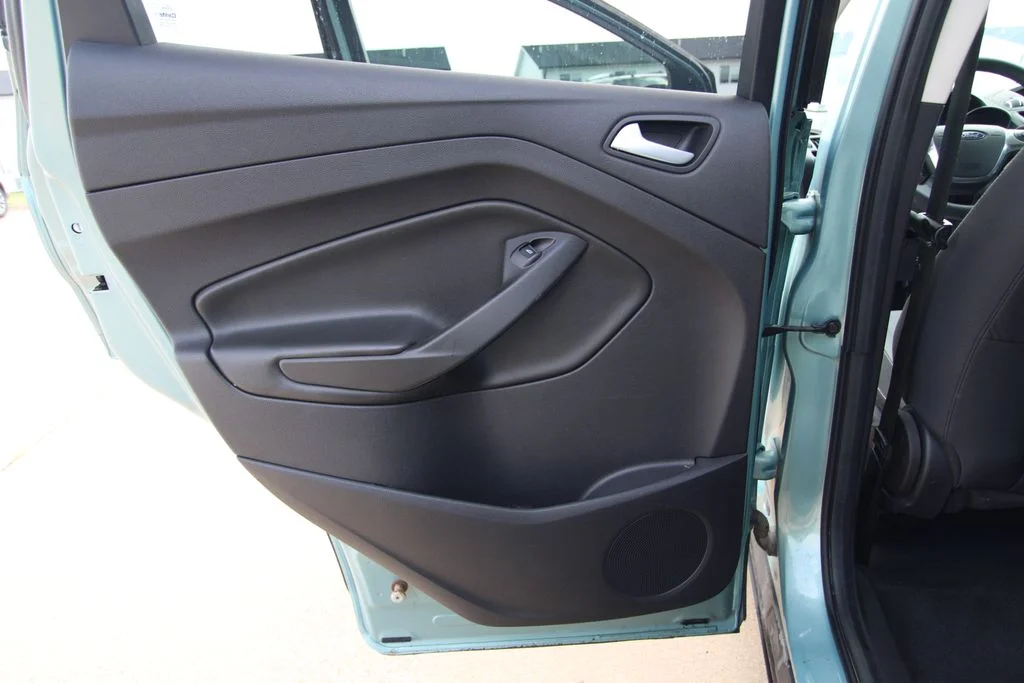Used 2013 Frosted Glass Ford SE image 29