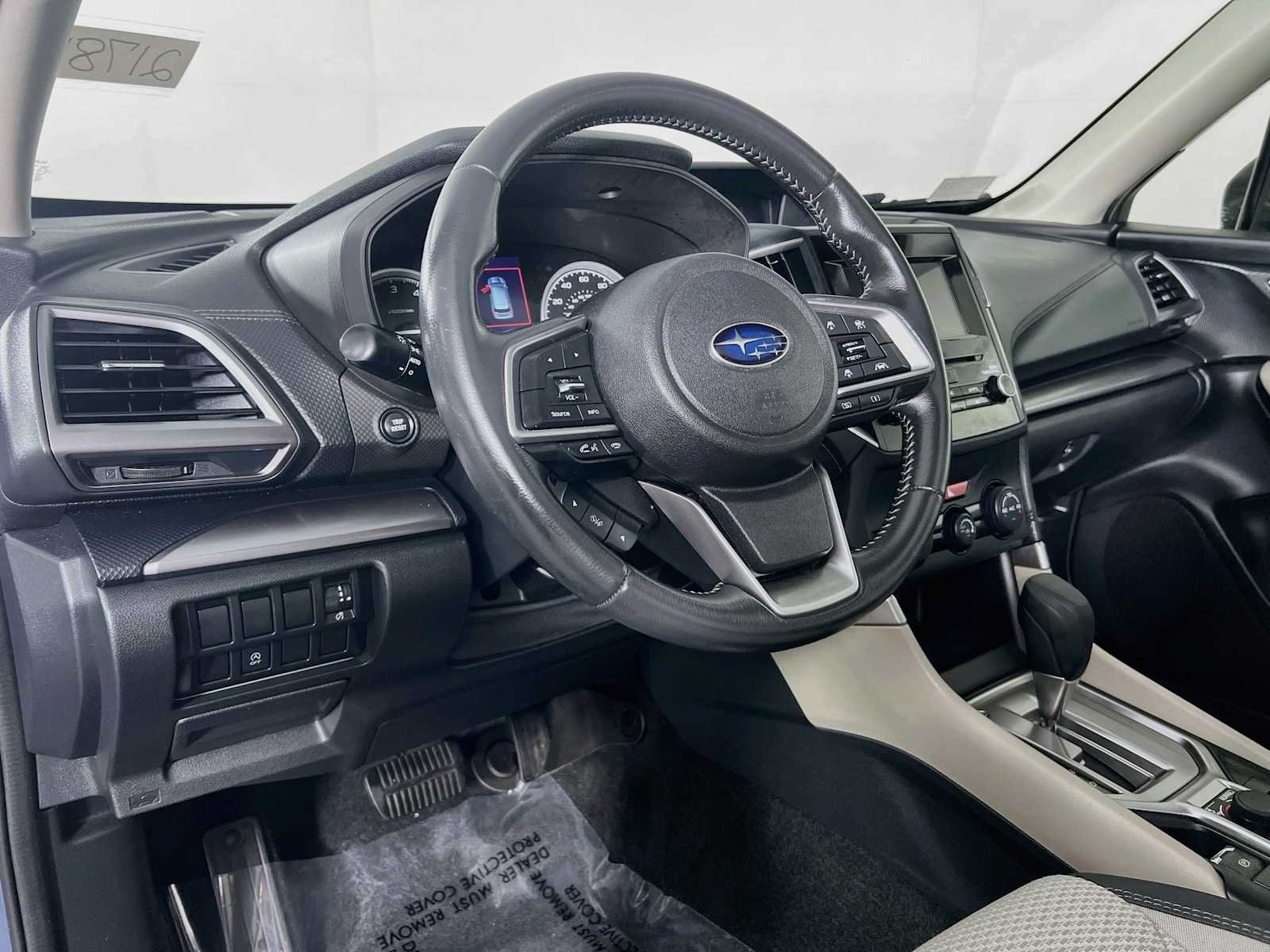 Used 2019 Horizon Blue Pearl Subaru Premium image 9