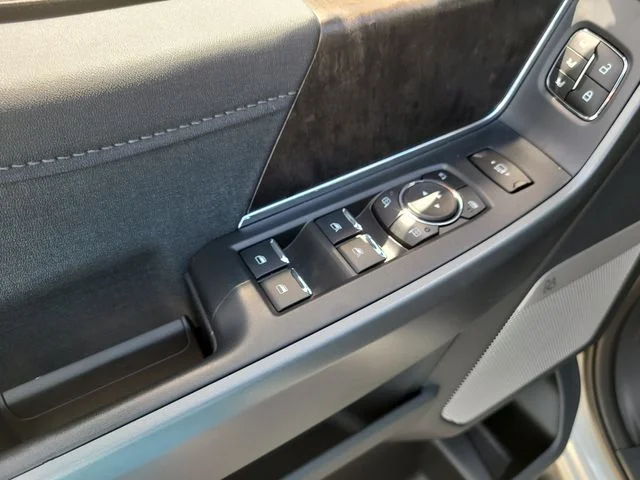 New 2026 Avalanche Ford Lariat image 18